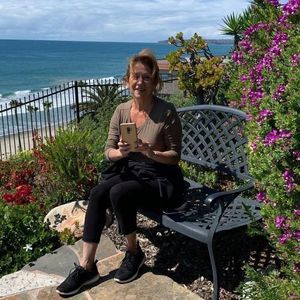 Meet your Posher, Laura